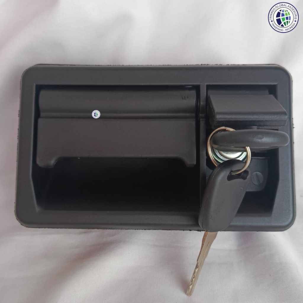 Handle 079